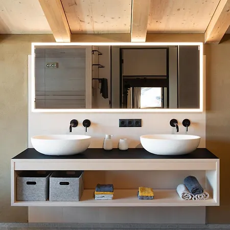 Haus Filomena Holiday home Oetz